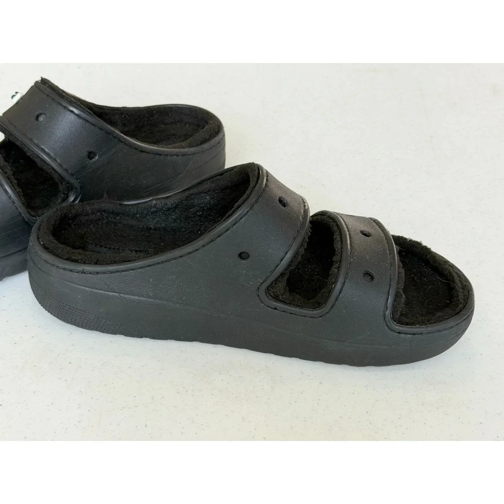 Crocs Classic Cozzzy Black Sandals Soft Fleece Lining Men's 10 Women's 12